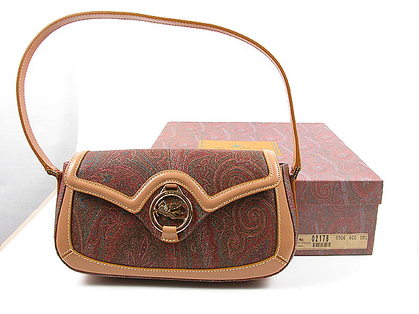 Luxury Handbags Are Great Investments For Women