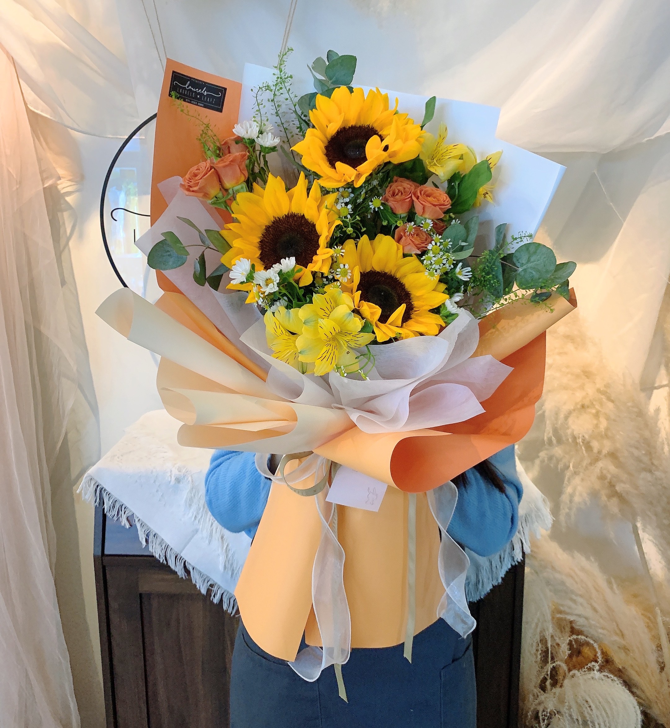 Delivery Of The Best And Most Beautiful Sunflower Bouquet In Singapore