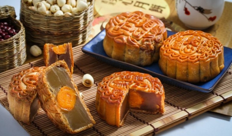 Shop Mooncake Creations That Dance on Your Tongue